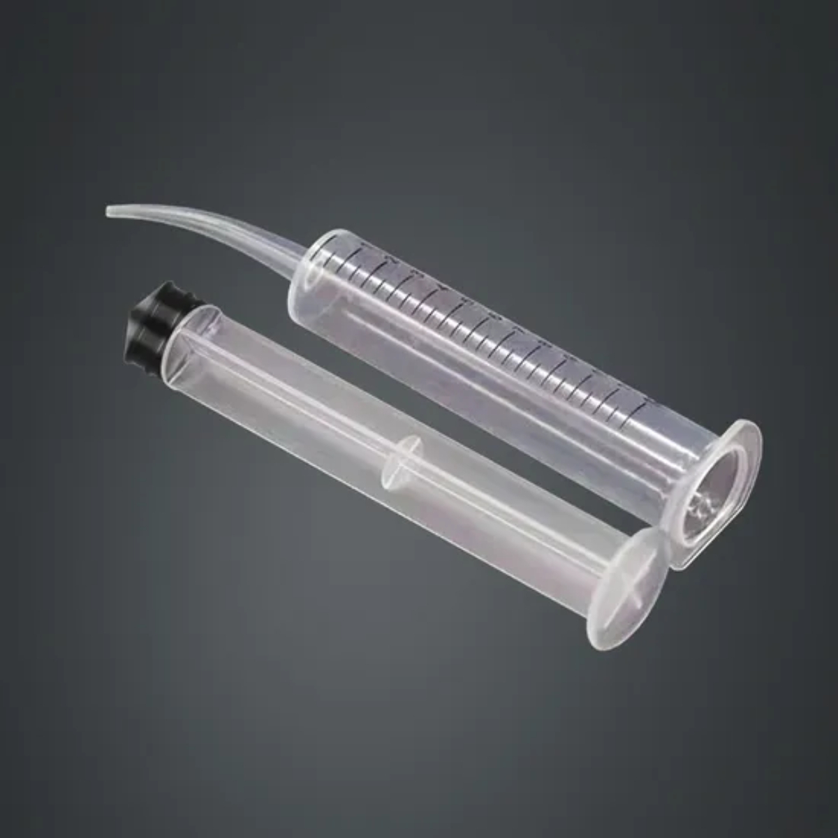 Professional 12ml Disposable Syringe with Curved Tip - Image 3