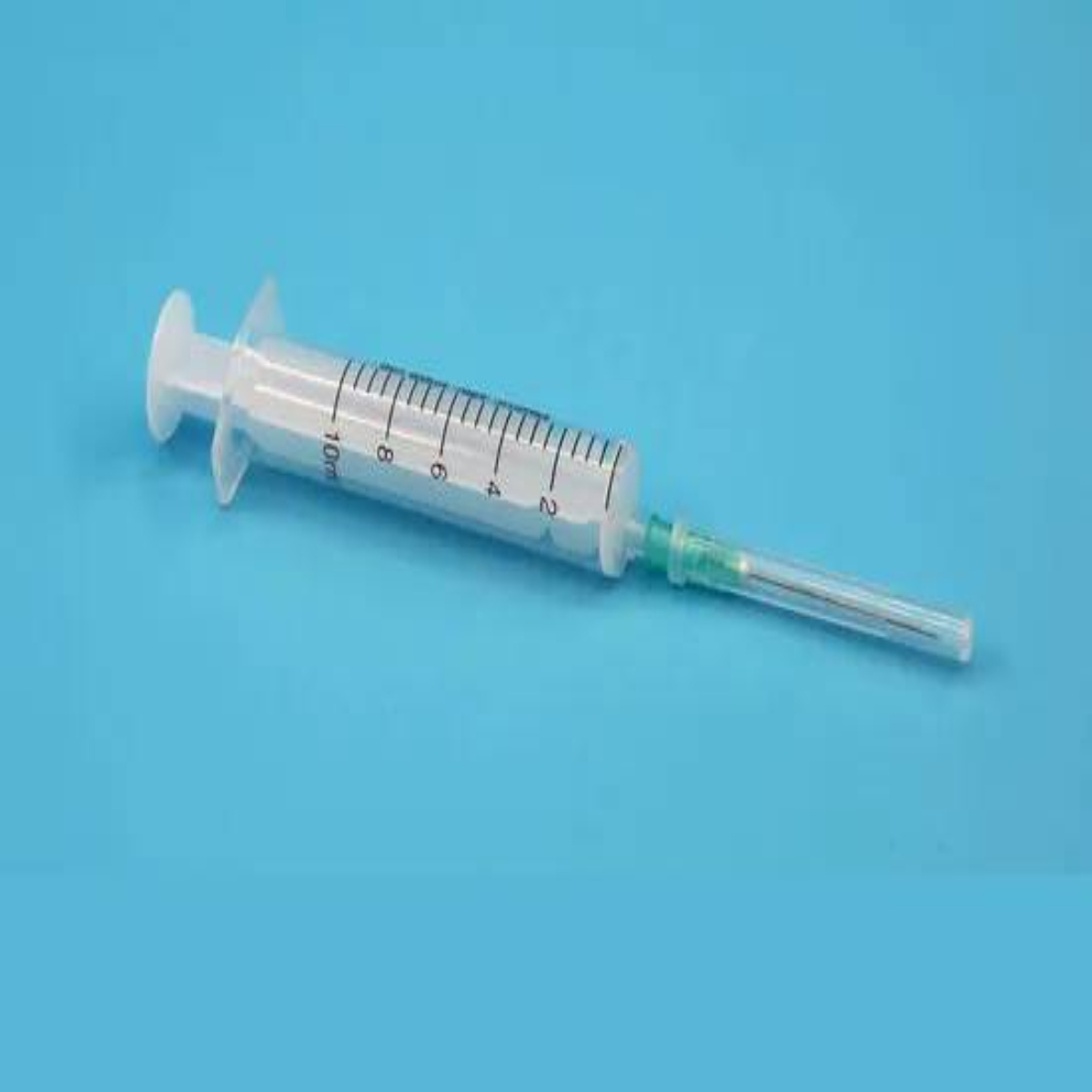Disposable 2 Part Professional 5ml Syringe with Needle - Image 2