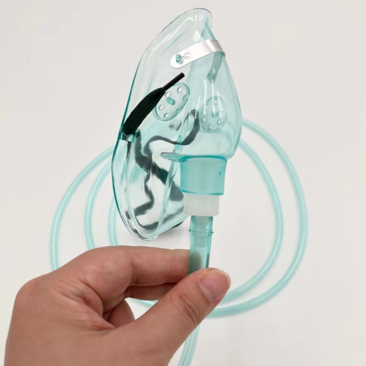 Best Professional Disposable PVC Oxygen Masks with Tubing - Image 2