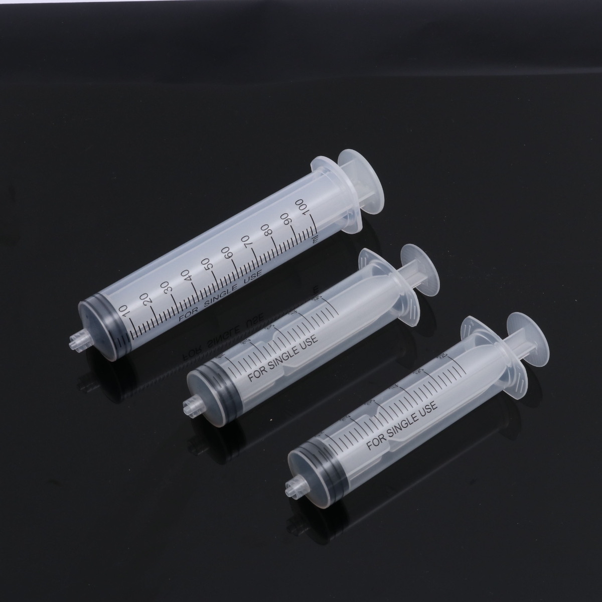 Best Selling Plastic Durable Safety Reusable Veterinary Syringe - Image 3